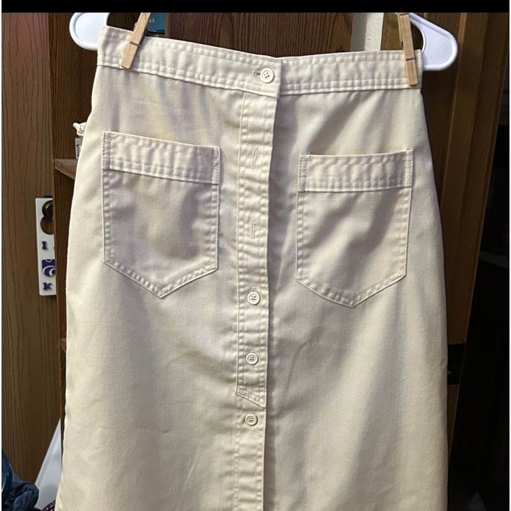 Women’s JC Penny’s Skirt. Light tan color. Never worn.